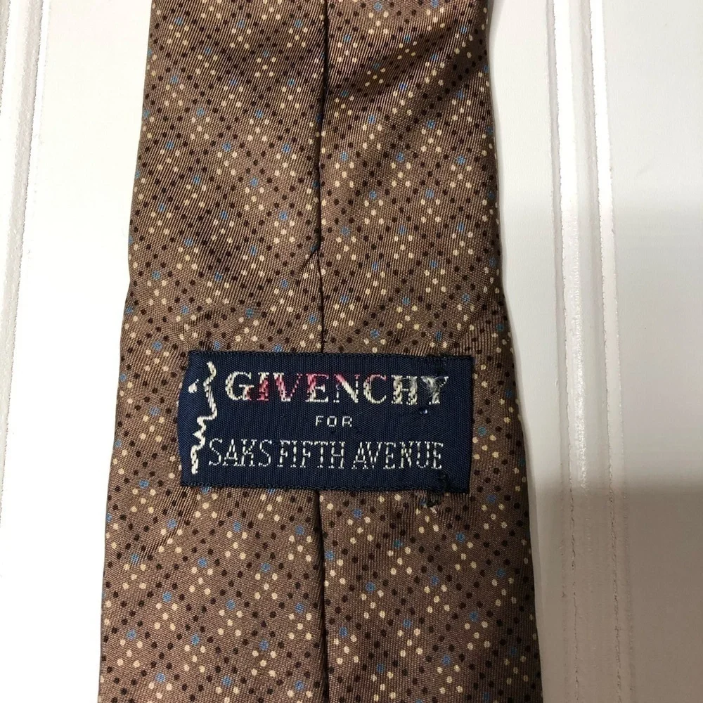 Givenchy brown silk tie with blue and cream dots
